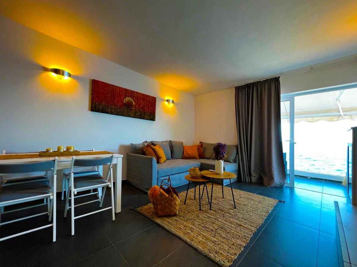 At The Ocean'S Edge Apartment Callao Salvaje Bagian luar foto